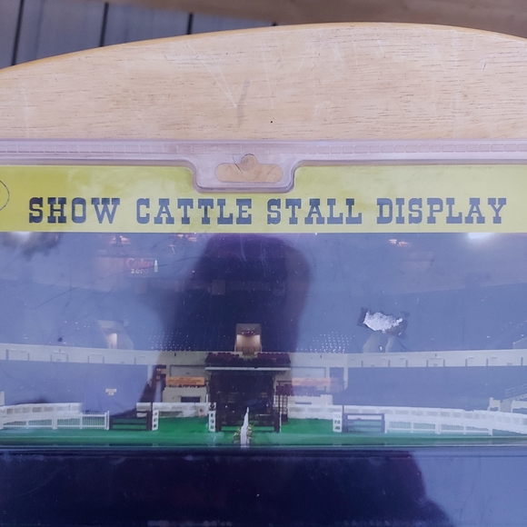 New in package Little Buster Toys Show Cattle Display - Picture 3 of 3